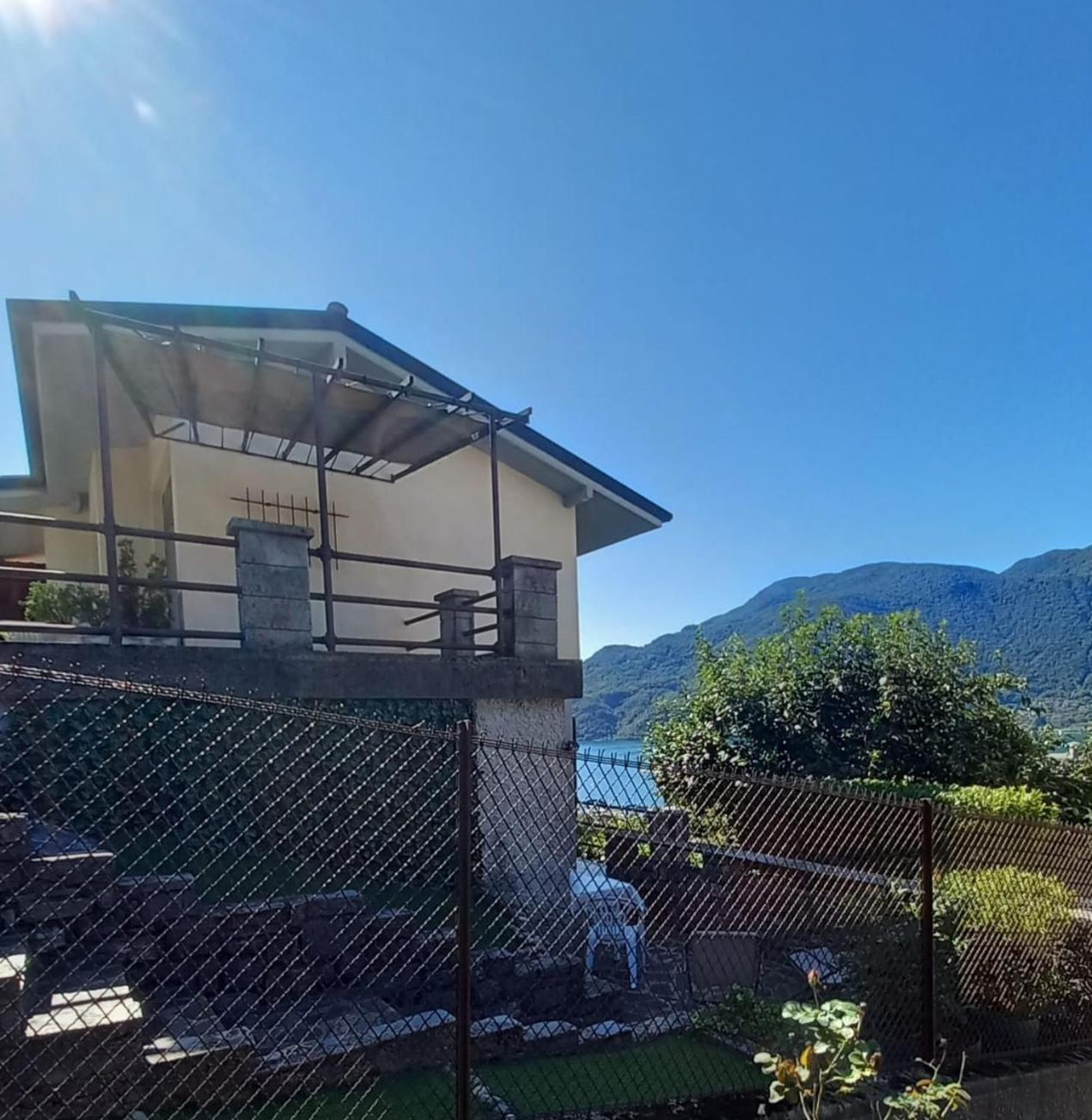 Lake And Guzzi View - Holiday Home Mandello del Lario Extérieur photo