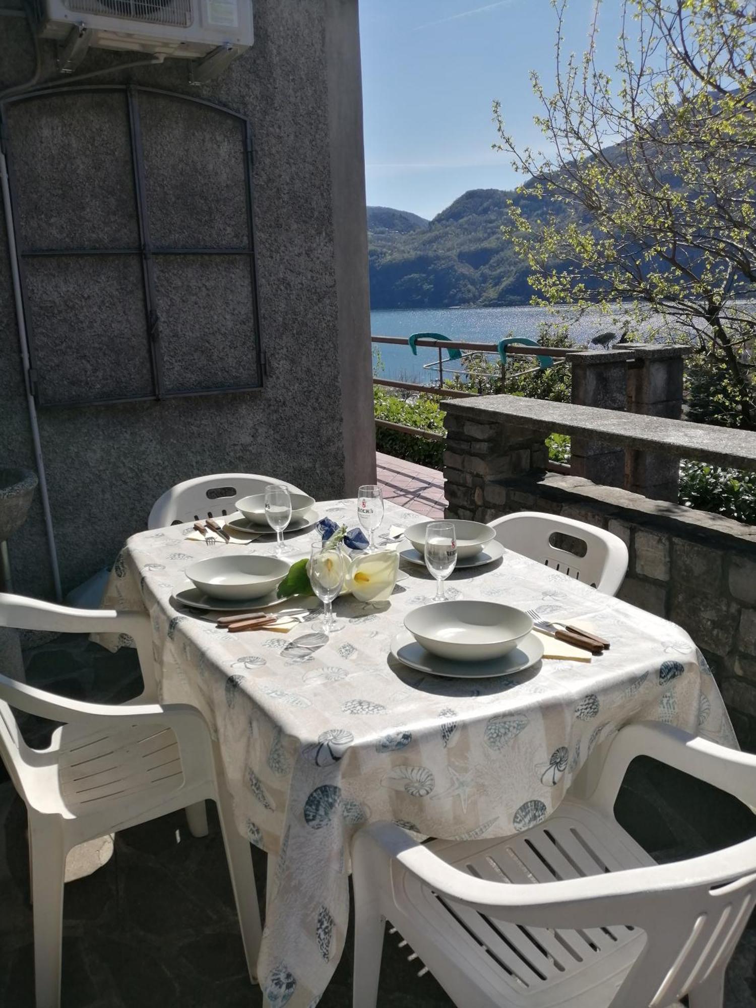 Lake And Guzzi View - Holiday Home Mandello del Lario Extérieur photo