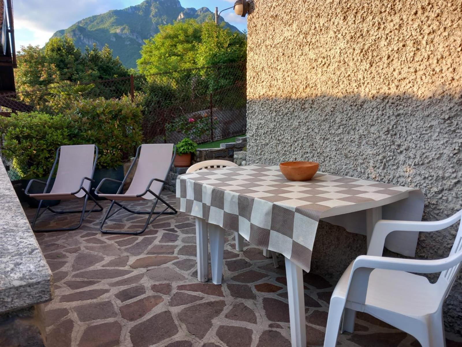 Lake And Guzzi View - Holiday Home Mandello del Lario Extérieur photo